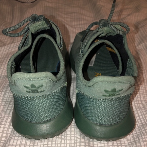 Adidas Shoes - Picture 5 of 6